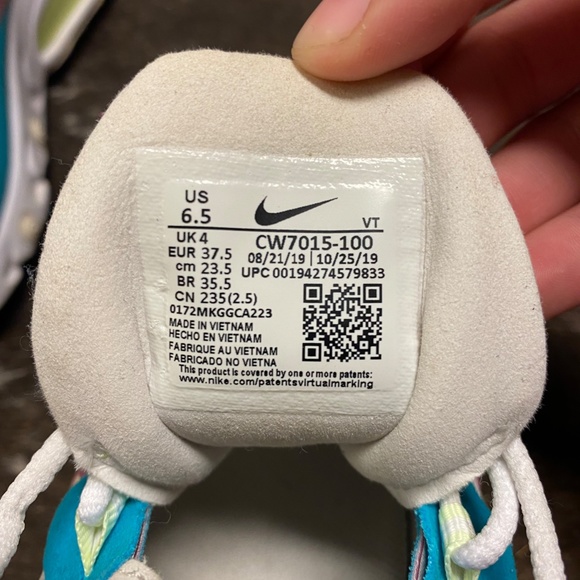 Nike Air React270 - Picture 4 of 4